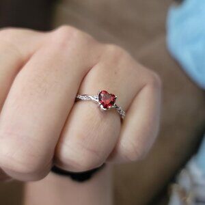 Neiman Marcus 925 Sterling Silver Heart Twisted Vine Heart Promise Ring